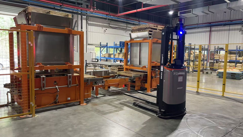 The 25k Plastic Pallet Intelligent Packaging Line