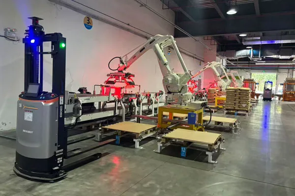 The 25k Plastic Pallet Intelligent Packaging Line